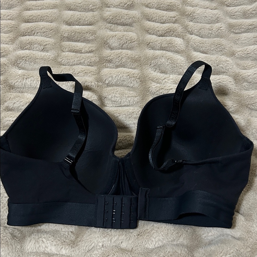 Gorgeous VS Rhinestone Bra - Picture 10 of 10